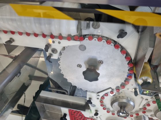 バウシュの完全なバイアルライン（ラベル付けと検査を含む、"新品同様 "の状態