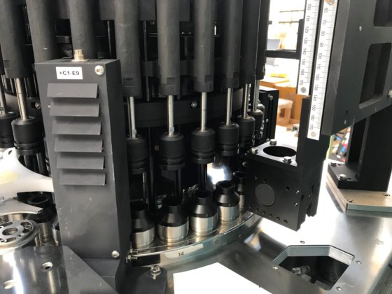 バウシュの完全なバイアルライン（ラベル付けと検査を含む、"新品同様 "の状態