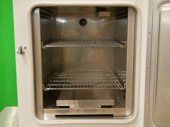 ヘレウスT型6号加熱乾燥炉