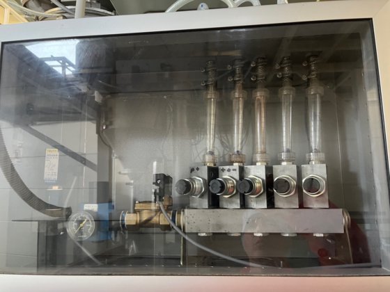 ハッシア・レダトロン FlexiBag 40/25 縦型パウチ充填包装機（オーガー計量含む