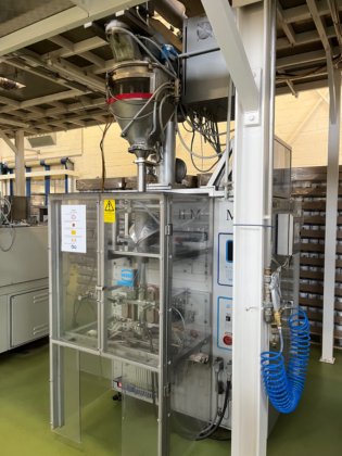 ハッシア・レダトロン FlexiBag 40/25 縦型パウチ充填包装機（オーガー計量含む