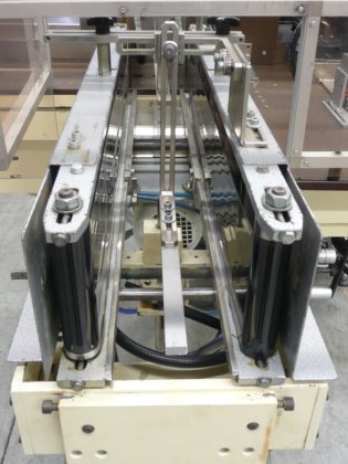 Sollas SB 250 カートン用丁合機ストレッチバンダー