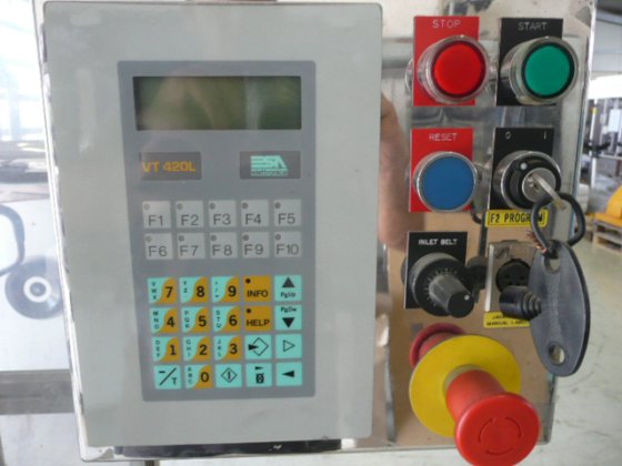 NERI DL400 V カートンおよび類似物用両面トップラベラー（ビネット