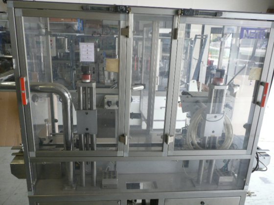 NERI DL400 V カートンおよび類似物用両面トップラベラー（ビネット