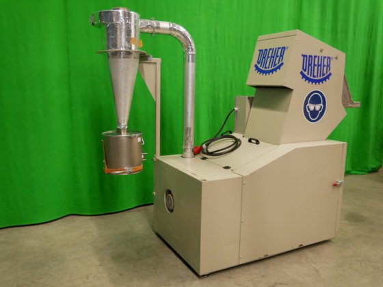 Dreher Delta 20/40 造粒机，用于减小中等截面注塑模具或中空塑料体的尺寸