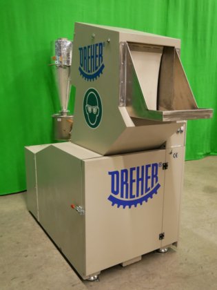 Dreher Delta 20/40 造粒机，用于减小中等截面注塑模具或中空塑料体的尺寸