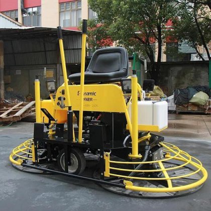 坚固耐用的强力镘刀，用于重型地面准备工作