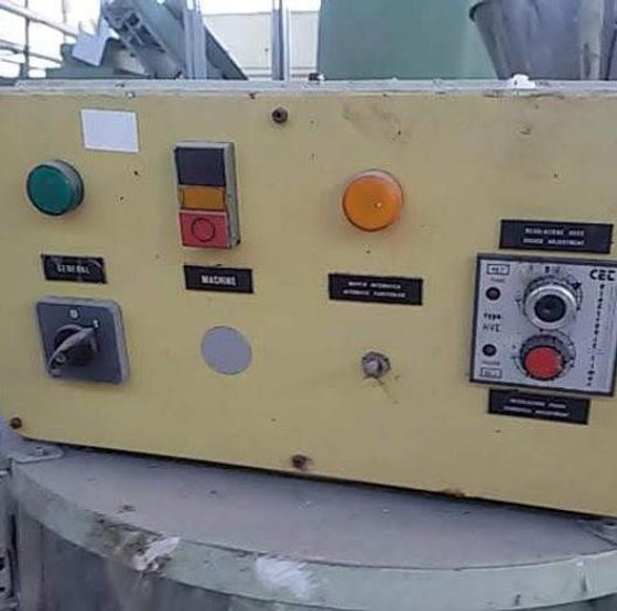 充填機、ユニパック自動袋詰め機