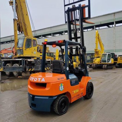 2023 TOYOTA 3.5 tons