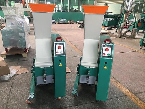 高速塑料破碎造粒机