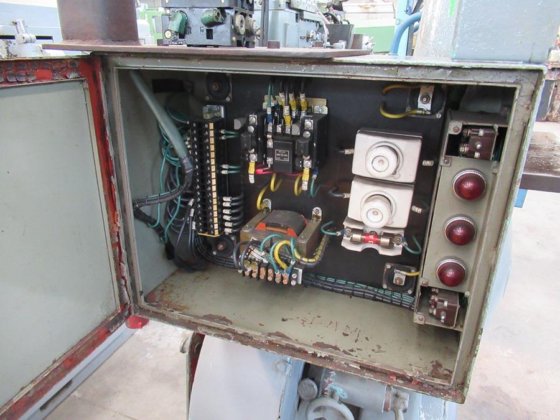 奥古斯塔 - 带锯