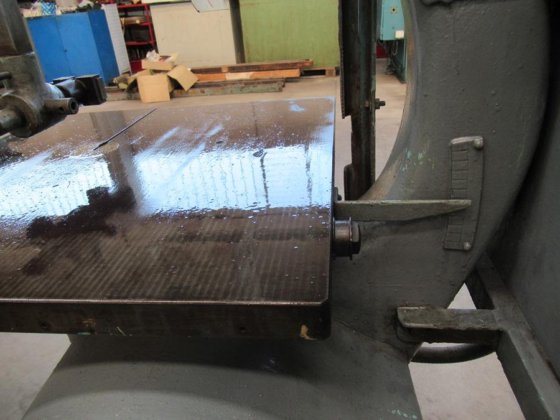 奥古斯塔 - 带锯