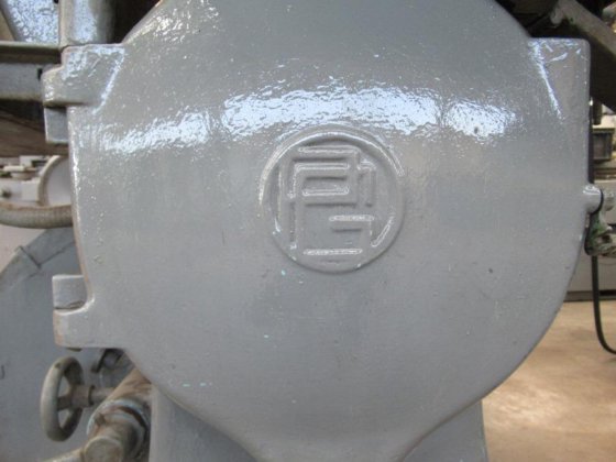 奥古斯塔 - 带锯