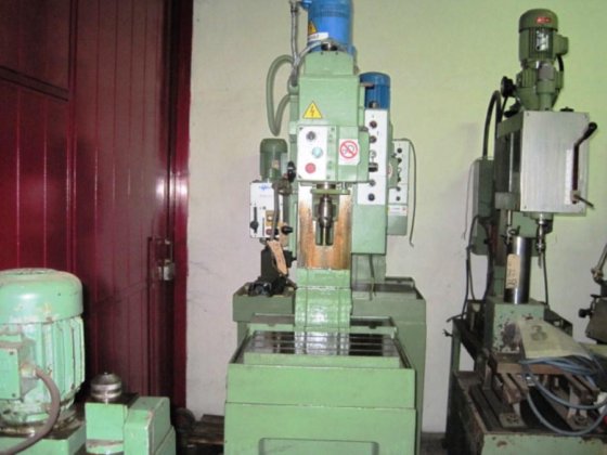 ジョアンネス T 10 タッピングマシンペデスタル
