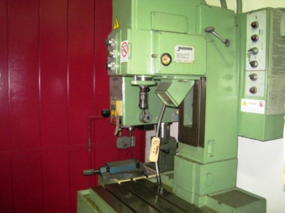 JOANNES T 16 螺纹攻丝机底座