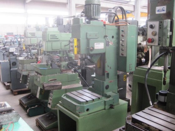 JOANNES T 16 螺纹攻丝机工作台