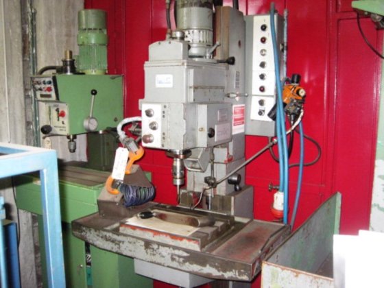 ZUCCA CIELO T 10 鎚孔機柱