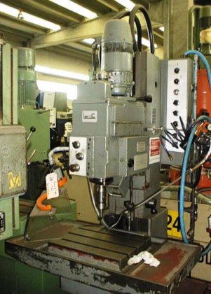 ZUCCA CIELO T 10 鎚孔機柱