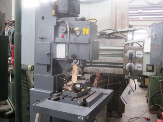 ジョアンヌ T 16 タッピングマシンカラム