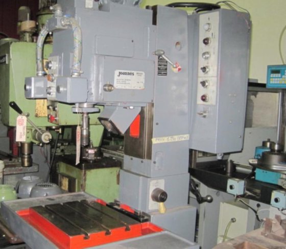 JOANNES T 16 螺纹攻丝机立柱