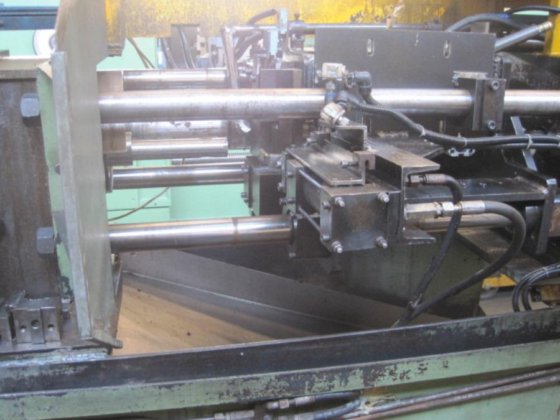 --- PB 耦合锣铣床