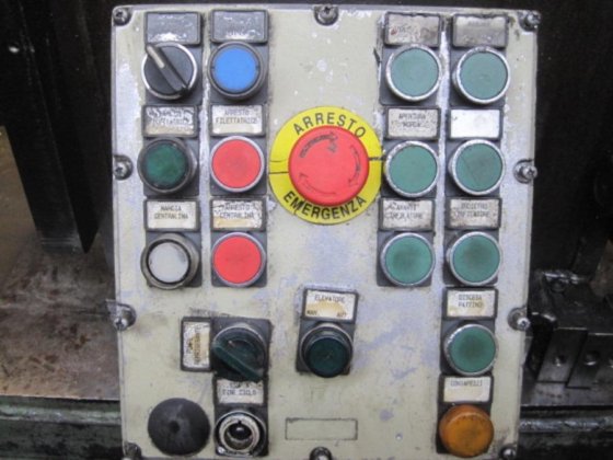 --- PB 耦合锣铣床