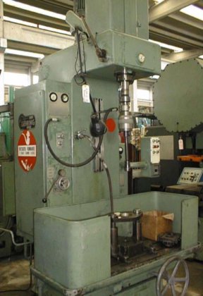 GEHRING 1 Z 600-12 气缸