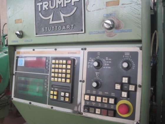1983 TRUMPF TRUMATIC 225 液压冲床