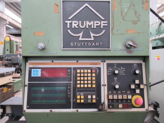 1983 TRUMPF TRUMATIC 225 液压冲床