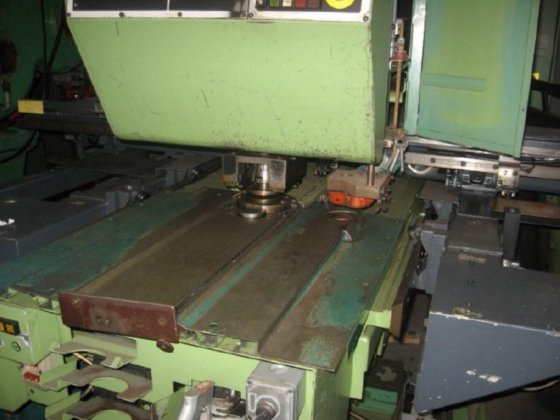 1983 TRUMPF TRUMATIC 225 液压冲床