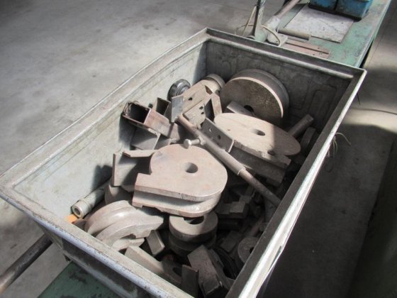 BLM B 25 Hydraulic 金属管弯曲机