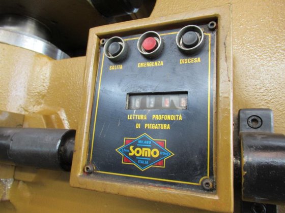 SOMO 250 T 液压冲弯机