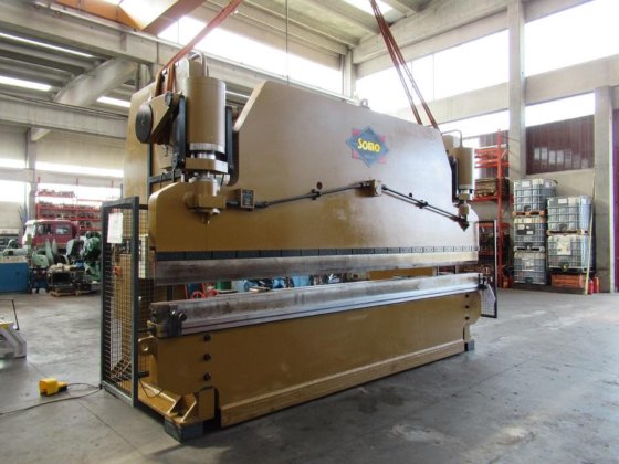 SOMO 250 T 液压冲弯机