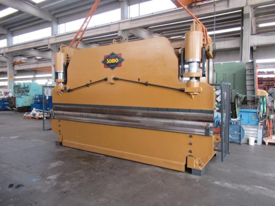 SOMO 250 T 液压冲弯机