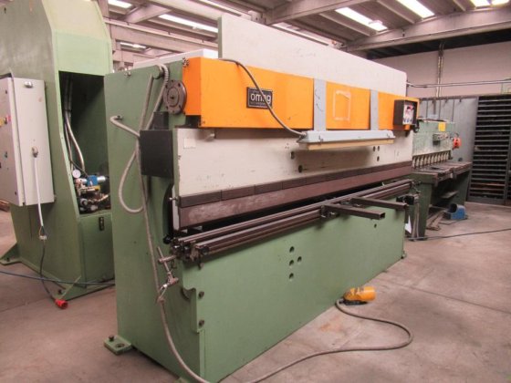 OMAG POL 3525 液压冲折机