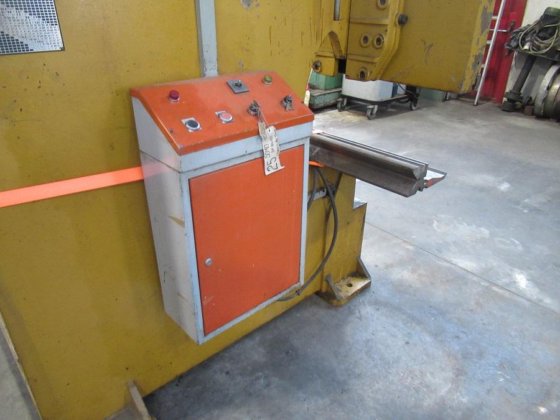 SOMO SP-80/41 液压冲弯机