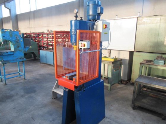 BROSI KTB 5 C-Frame 液压压力机