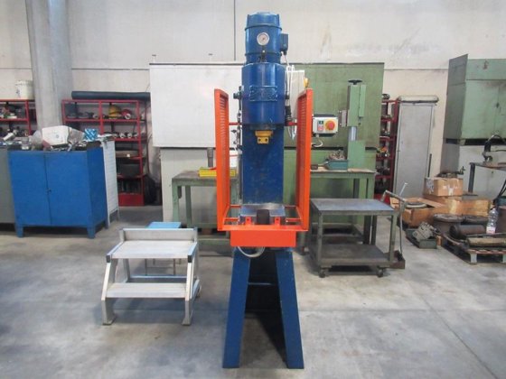 BROSI KTB 5 C-Frame 液压压力机