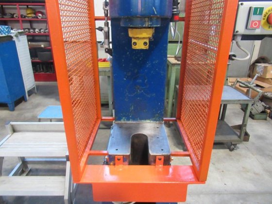 BROSI KTB 5 C-Frame 液压压力机