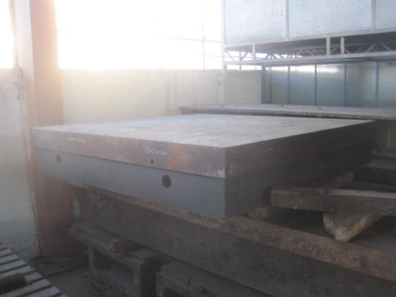 2000x2000 MAY MEUSELWITZ Cast iron