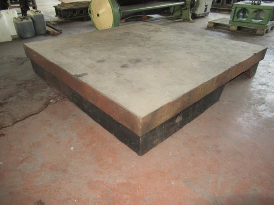 2000x2000 MAY MEUSELWITZ Cast iron