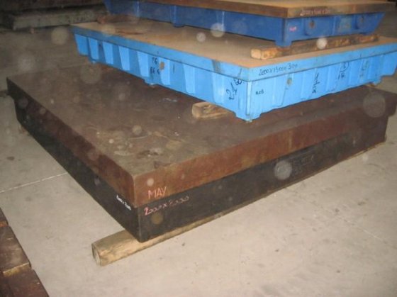 2000x2000 MAY MEUSELWITZ Cast iron