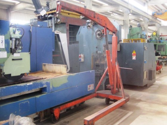 MAS - 台车式液压起重机