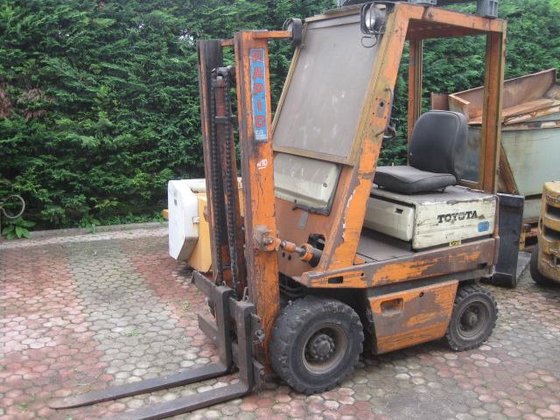 丰田 15 电动举升车