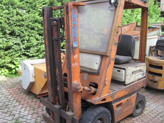 丰田 15 电动举升车