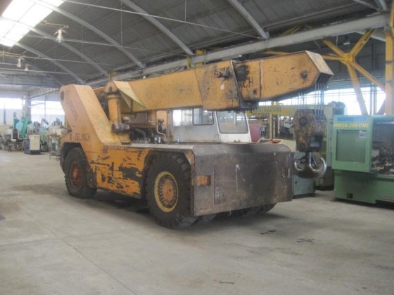 1977 DELMACH DC 250 吊运柴油起重机