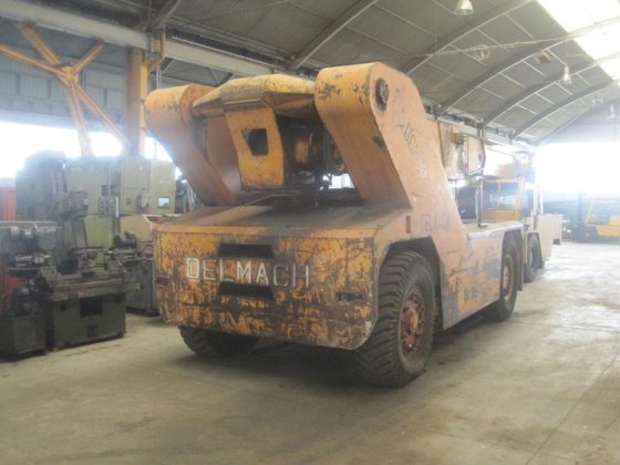 1977 DELMACH DC 250 吊运柴油起重机