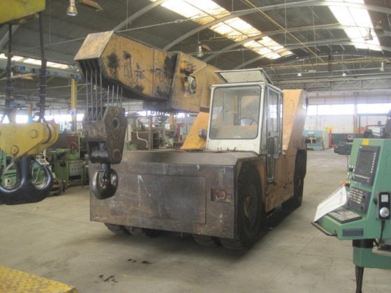 1977 DELMACH DC 250 吊运柴油起重机