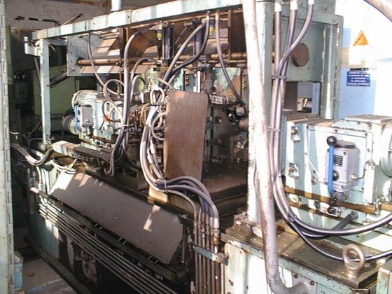 VECCHIA - タッピングマシン