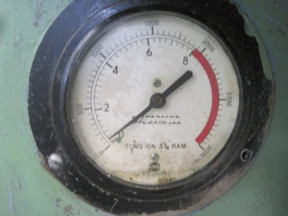 Prensa DENISON 8 C-Frame